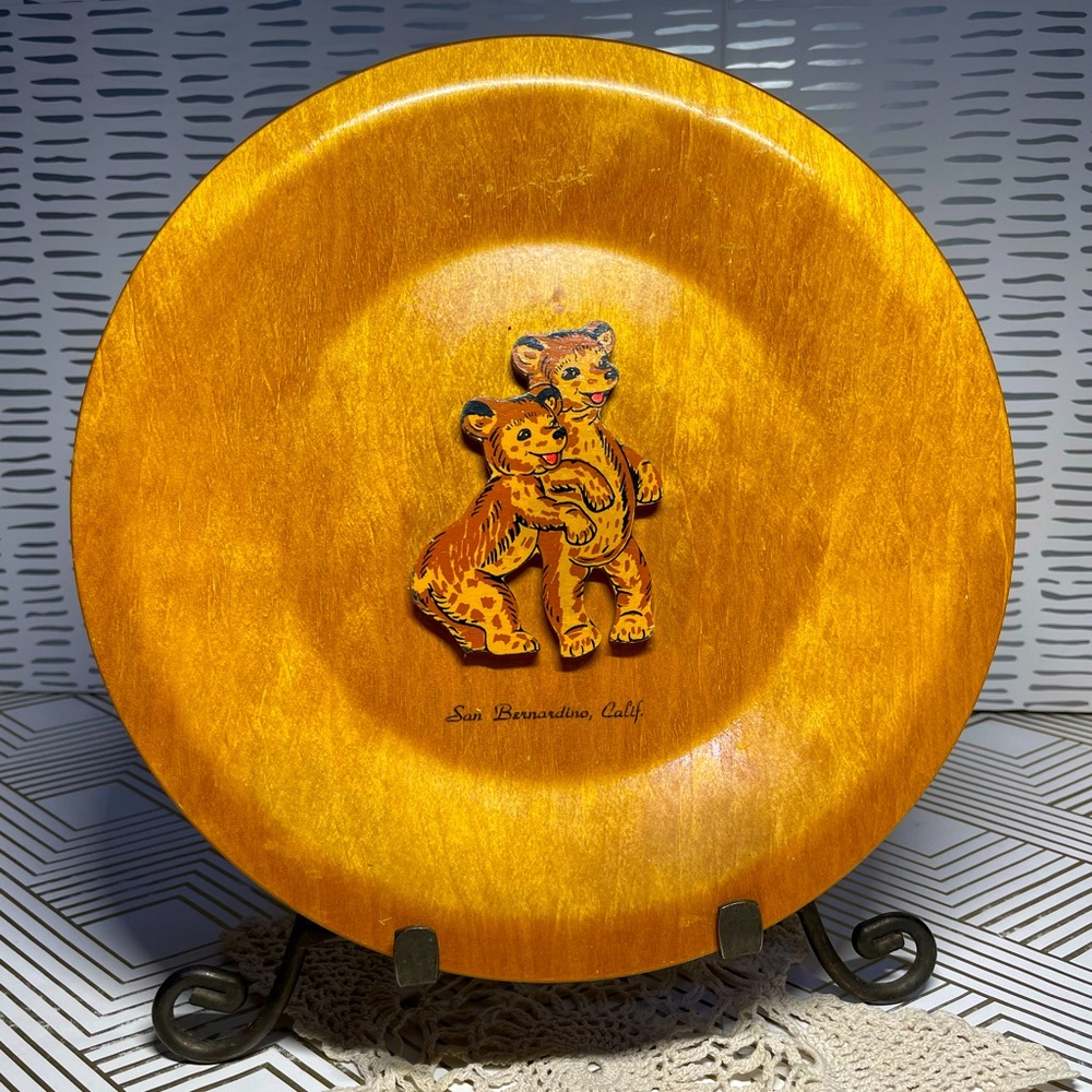 1960s California Bear Wooden Souvenir 9” Plate San Bernardino, Calif.